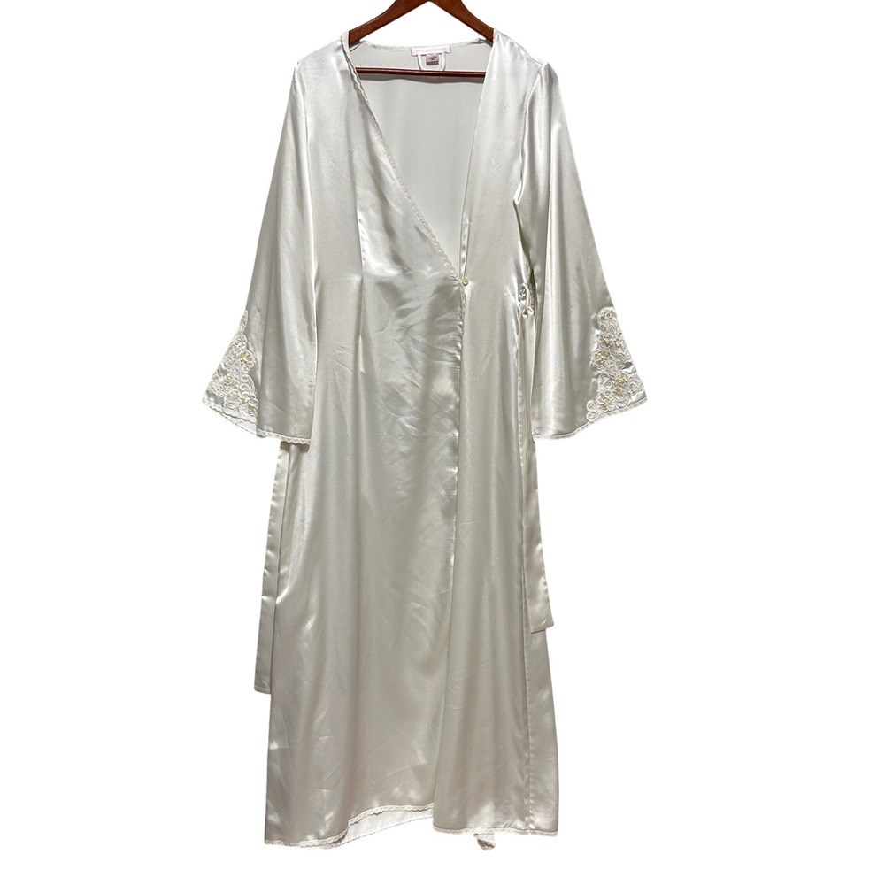 Victorias Secret Women Coquette Bridal Robe M/L Ivory Satin Lace Sequin Pearl